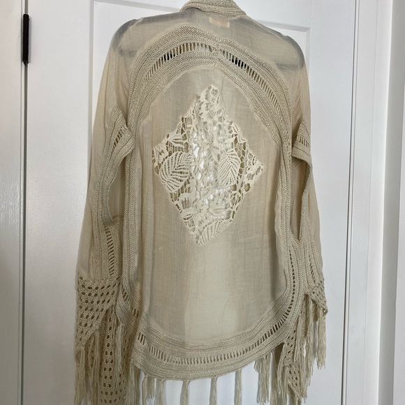 Beach Coverups - Picture 5 of 6